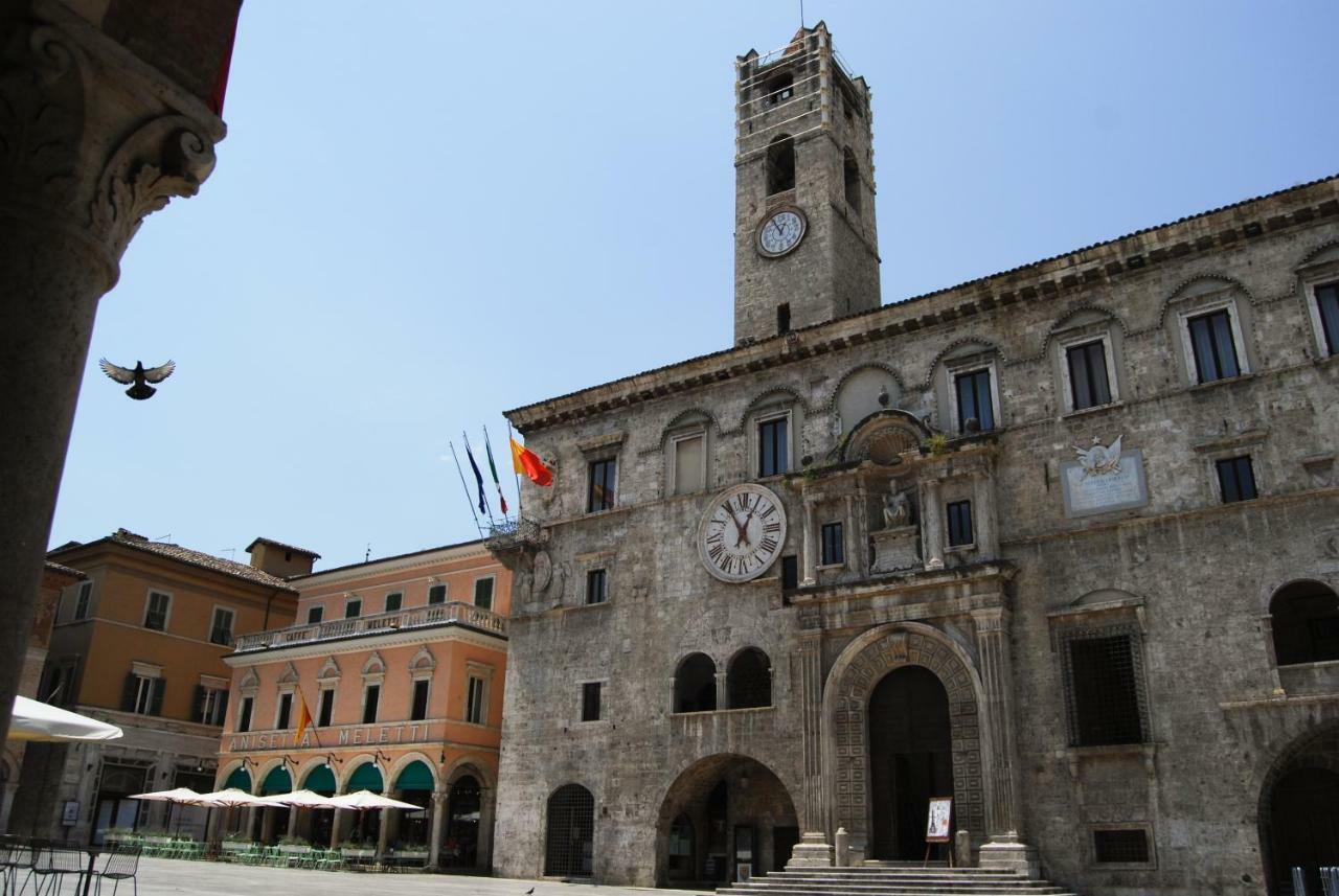 A Casa Di Lola Bed and Breakfast Ascoli Piceno Eksteriør billede