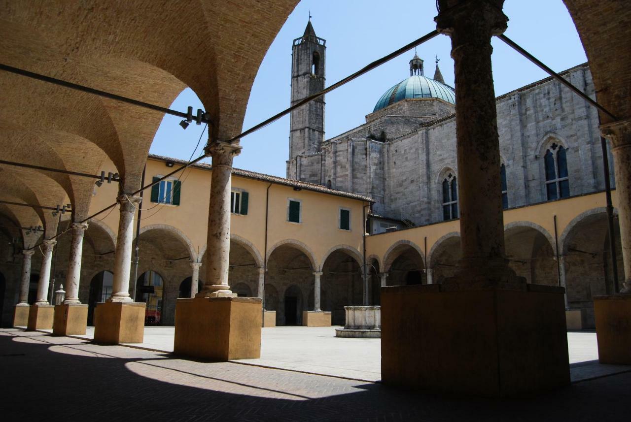 A Casa Di Lola Bed and Breakfast Ascoli Piceno Eksteriør billede